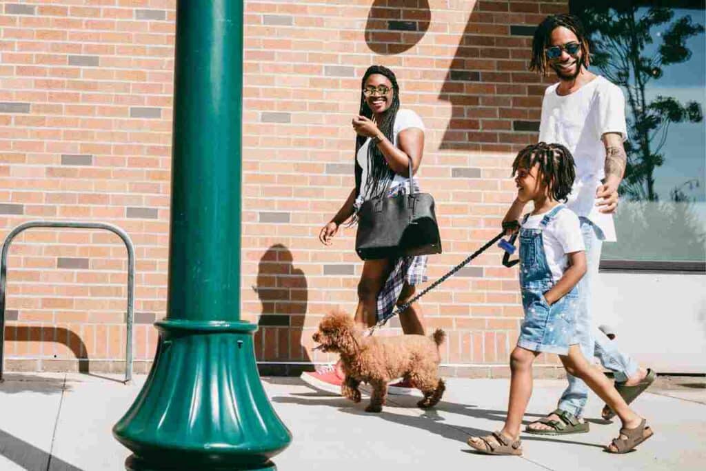 A family in the city who know that life insurance and estate planning go together